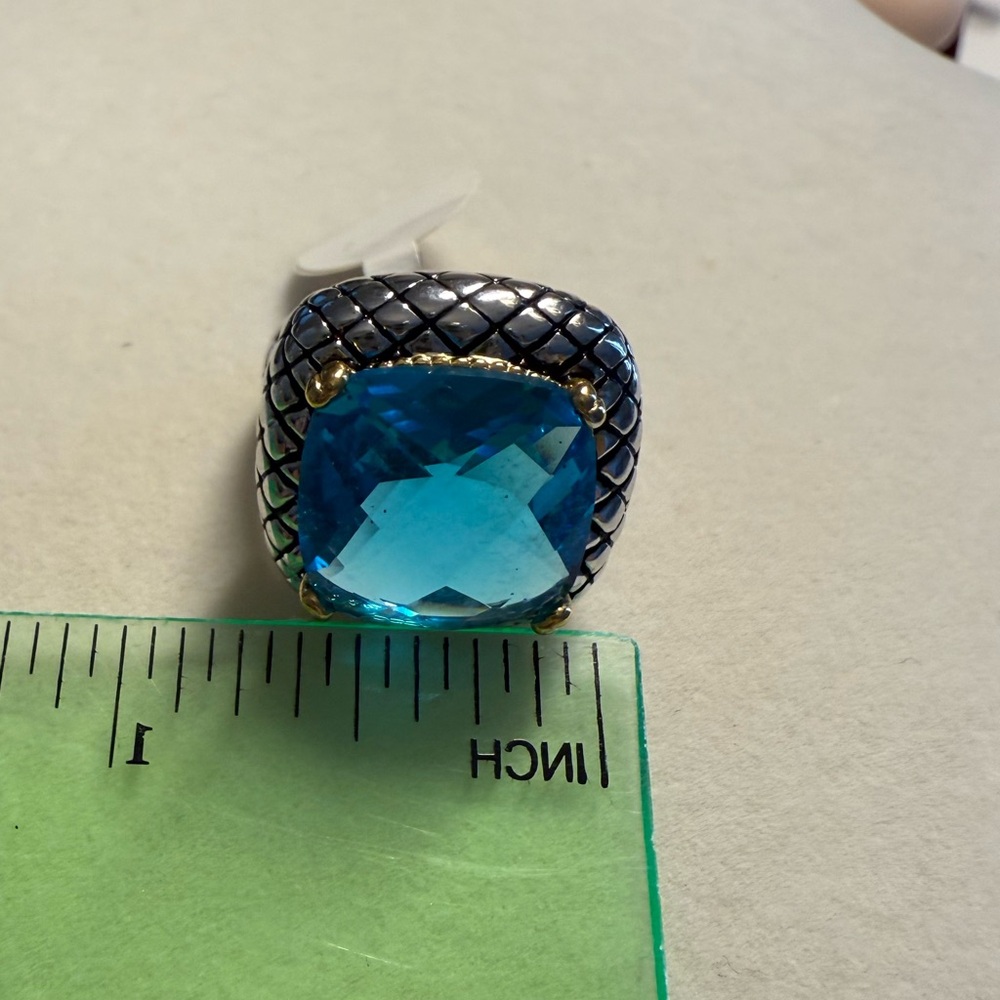 Stunning  Silver Ring with Blue Gemstone - Picture 4 of 4